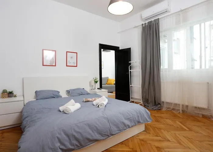 Lovely With 2 Bedrooms Apartament *